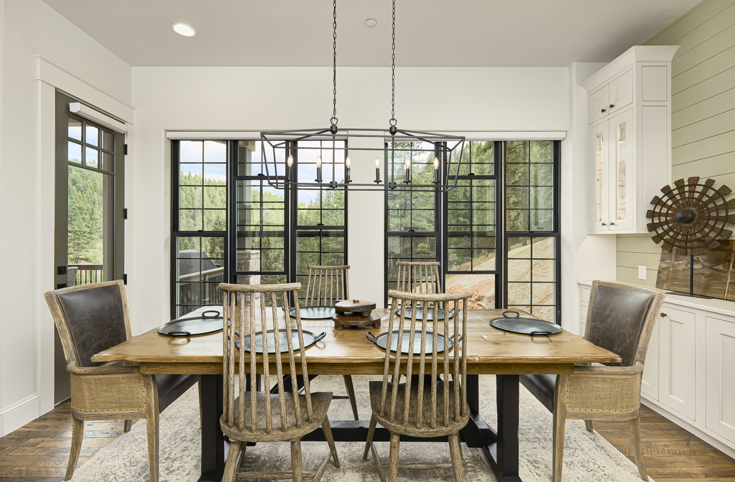 Highland-Manor-Gallery-Cover-Image